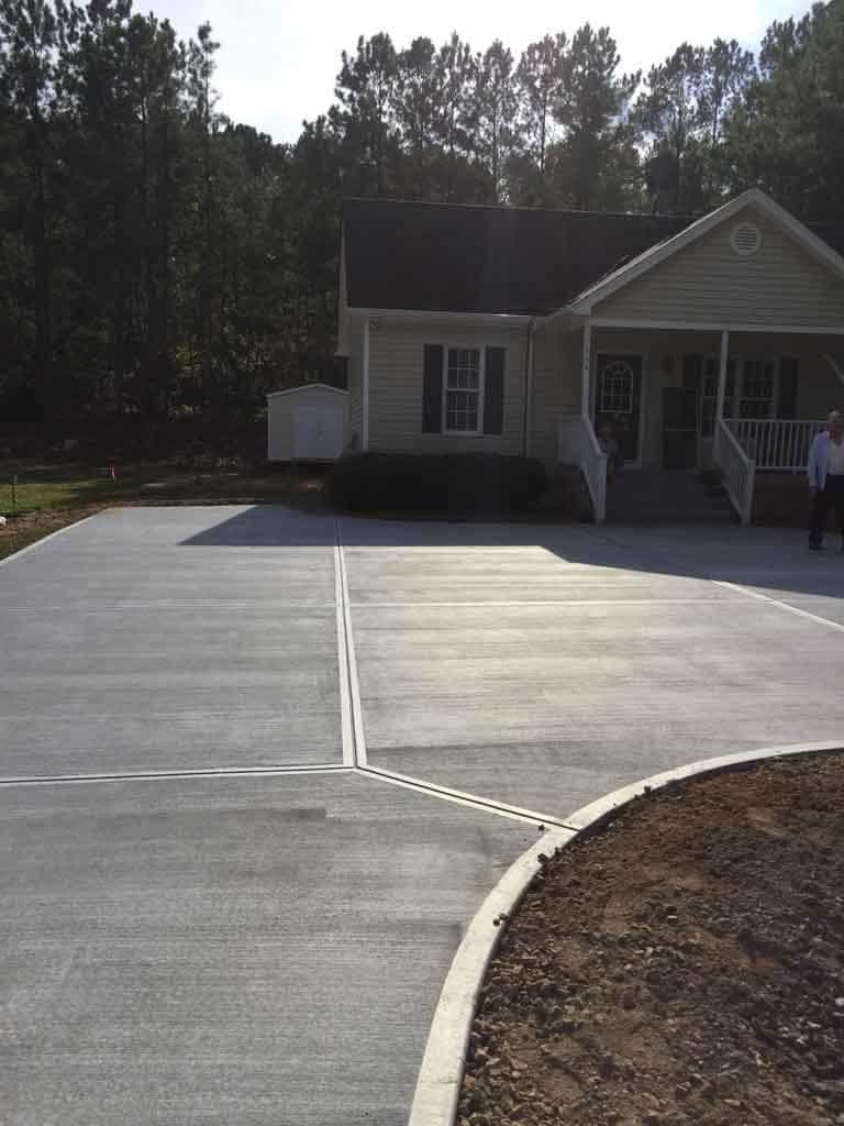 Concrete driveway louisburg_Concrete Driveways Crafted for Lasting Impressions